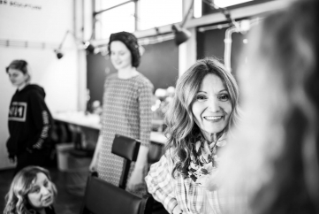 Laetitia_Guenaou_fall_winter_2022_CHIAROSCURO_A.Czyba_backstage06.jpg